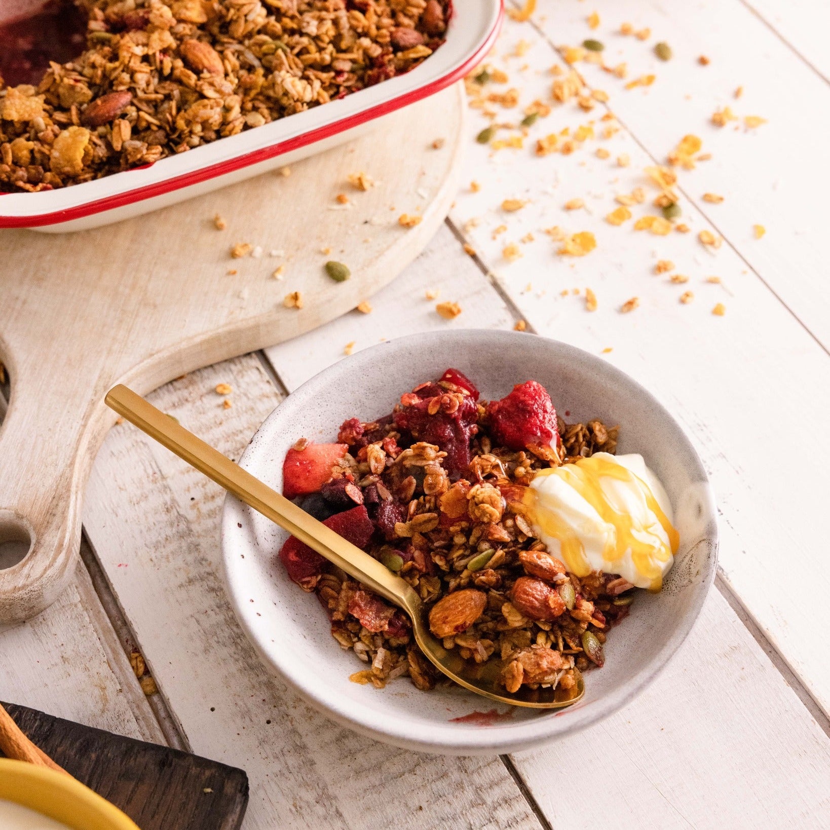 Mānuka Honey Granola Fruit Crumble