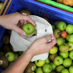 Ever Eco Organic Cotton Muslin Produce Bags with fresh produce lifestyle image