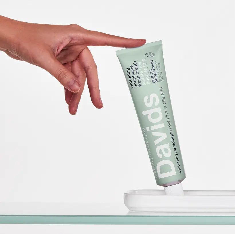 Davids Whitening and Antiplaque Peppermint Toothpaste lifestyle image