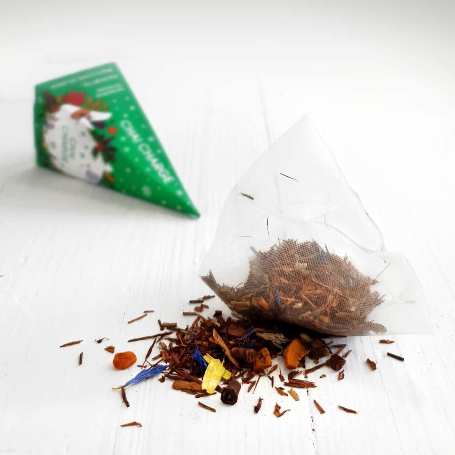 Christmas Pyramid Prism Collection with Organic Tea