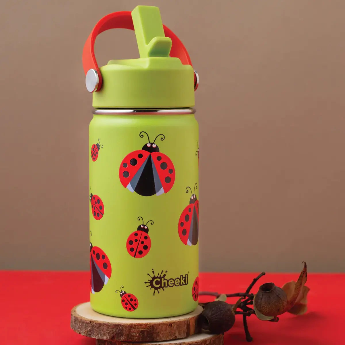 Cheeki Kids Ladybug 400ml bottle lifestyle image