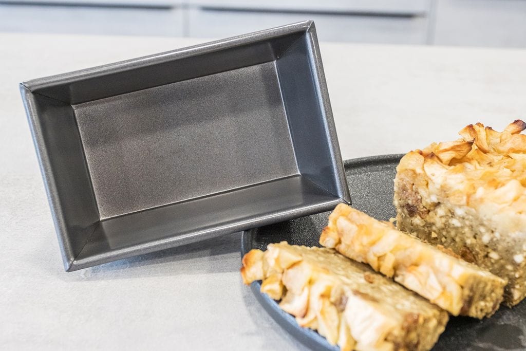 MasterCraft Kitchenware MasterCraft Heavy Base Box Sided Loaf Pan 15x9cm