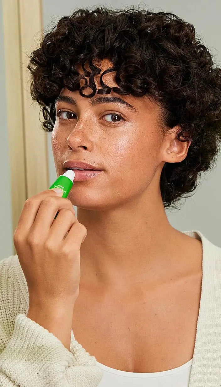 Weleda Skin Food Lip Balm 8ml lifestyle