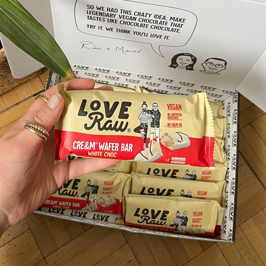 (CLEARANCE!) LOVERAW Cre&m Wafer Bar White Choc 12 x 43g